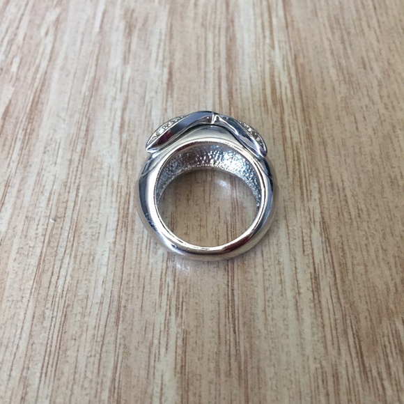 Camille Lucie Ring . Stylish - Picture 4 of 4